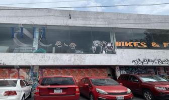 Foto de inmueble en Av vallarta, Col. Americana C.P. 44160, Guadalajara