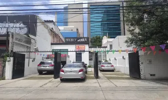 Foto de inmueble en Av La Paz #2546, Col. Arcos Vallarta C.P. 44130, Guadalajara