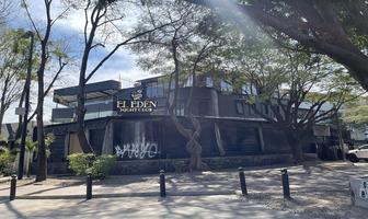 Foto de inmueble en Av. Vallarta, Col. Arcos Vallarta C.P. 44130, Guadalajara