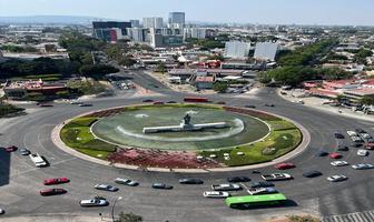 Foto de inmueble en Av. Vallarta, Col. Arcos Vallarta C.P. 44130, Guadalajara