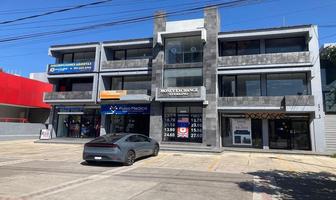 Foto de inmueble en Avenida Vallarta, Col. Arcos Vallarta C.P. 44130, Guadalajara