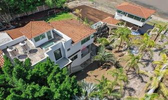 Foto de inmueble en Av. Valle de lo encinos, Col. Atotonilco El Bajo C.P. 45745, Villa Corona