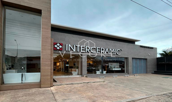 Foto de inmueble en Av. Independencia Nacional, Col. Autlán de Navarro Centro C.P. 48900, Autlán de Navarro