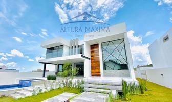 Foto de inmueble en Avenida del bosque, Col. Ayamonte C.P. 45012, Zapopan
