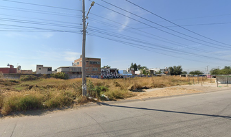 Foto de inmueble en Av. de los Robles, Col. Balcones Del Salto C.P. 45680, El Salto