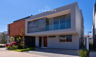 Foto de inmueble en Av. Inglaterra, Col. Bosques Vallarta C.P. 45222, Zapopan