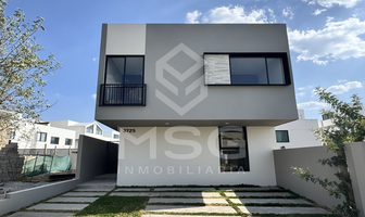 Foto de inmueble en Paseo de las Estrellas, Col. Bosques Vallarta C.P. 45222, Zapopan