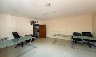 Foto de inmueble en calle diamante, Col. Bosques de La Victoria C.P. 44540, Guadalajara