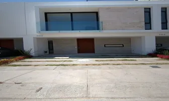 Foto de inmueble en AV BOSQUES #X, Col. Bosques de Santa Anita C.P. 45645, Tlajomulco de Zúñiga
