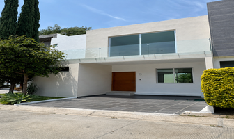 Foto de inmueble en Bosque cedros, Col. Bosques de Santa Anita C.P. 45645, Tlajomulco de Zúñiga
