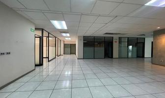 Foto de inmueble en Calzada Lázaro Cárdenas, Col. Chapalita C.P. 44500, Guadalajara