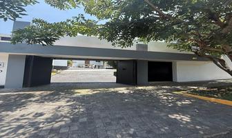 Foto de inmueble en Paseo de los Parques, Col. Colinas de San Javier C.P. 44660, Guadalajara