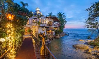 Foto de inmueble en CARR. A BARRA DE NAVIDAD, Col. Conchas Chinas C.P. 48390, Puerto Vallarta