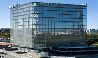 Foto de inmueble en Av. Americas, Col. Country Club C.P. 44610, Guadalajara