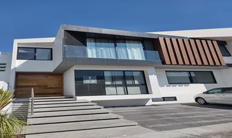 Foto de inmueble en AVENIDA RAMÓN CORONA, Col. El Olivo Coto Residencial C.P. 45138, Zapopan