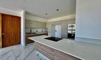 Foto de inmueble en Av. Adolfo López Mateos Sur, Col. El Oro C.P. 45645, Tlajomulco de Zúñiga