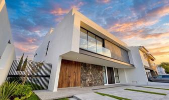 Foto de inmueble en Paseo de los Robles Norte, Col. Forét Residencial C.P. 45066, Zapopan