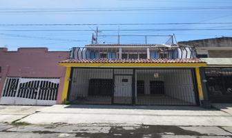 Foto de inmueble en Calle Salvador M. Lima #4226, Col. Insurgentes 1a Secc C.P. 44820, Guadalajara