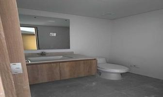 Foto de inmueble en Av. Valle de Atemajac, Col. Jardín Real C.P. 45136, Zapopan
