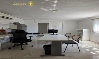 Foto de inmueble en Av. de los arcos, Col. Jardines del Bosque Centro C.P. 44520, Guadalajara