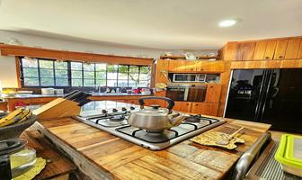 Foto de inmueble en Av Los pinos, Col. La Venta Del Astillero C.P. 45221, Zapopan