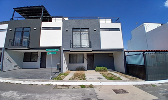 Foto de inmueble en Maple Oriente, Col. La Villa C.P. 45100, Zapopan