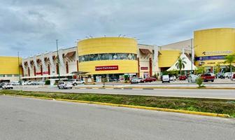 Foto de inmueble en Av. Francisco Medina Ascencio, Col. Las Glorias C.P. 48333, Puerto Vallarta