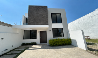 Foto de inmueble en Avenida Vuelo de las Grullas, Col. Las Varitas C.P. 45645, Tlajomulco de Zúñiga