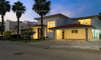 Foto de inmueble en Av. Acueducto.  #5300, Col. Lomas Del Bosque C.P. 45118, Zapopan
