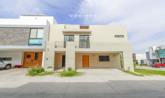 Foto de inmueble en Av. Madeiras, Col. Madeiras C.P. 45134, Zapopan