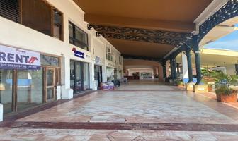 Foto de inmueble en Blv Francisco Medina Ascencio, Col. Marina Vallarta C.P. 48335, Puerto Vallarta