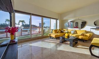 Foto de inmueble en Avenida Francisco Medina Ascencio, Col. Montesori C.P. 48314, Puerto Vallarta