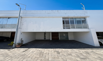 Foto de inmueble en Calle 1o de Enero Pte, Col. Nuevo México C.P. 45138, Zapopan
