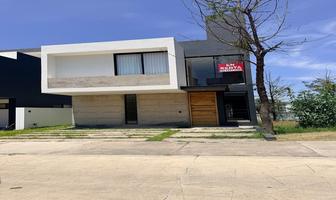 Foto de inmueble en Ave. Primavera, Col. Parques Vallarta C.P. 45222, Zapopan