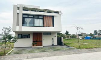 Foto de inmueble en C. Paseo del Nte., Col. Parques Vallarta C.P. 45222, Zapopan