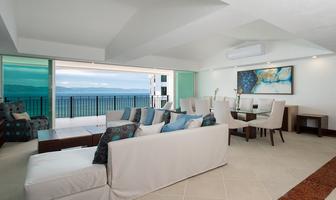 Foto de inmueble en Av. Francisco Medina Ascencio, Col. Puerto Vallarta Centro C.P. 48300, Puerto Vallarta