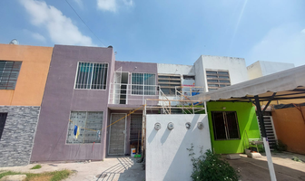 Foto de inmueble en LA AVENIDA LUNA MANZANA, Col. Real del Sol C.P. 45654, Tlajomulco de Zúñiga