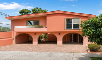 Foto de inmueble en Av Topacio, Col. Residencial La Asunción 1a. Sección C.P. 45540, San Pedro Tlaquepaque