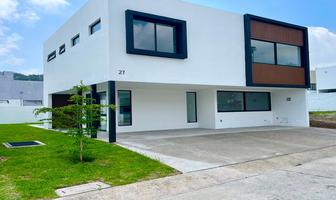 Foto de inmueble en Av. Paseo de los Robles Norte, Col. Residencial el Bosque C.P. 45237, Zapopan