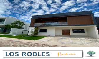 Foto de inmueble en Av paseo de los robles, Col. Residencial el Bosque C.P. 45237, Zapopan