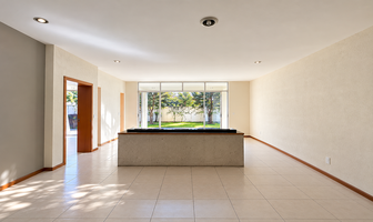 Foto de inmueble en Avenida Paseo Royal Country, Col. Royal Country C.P. 45116, Zapopan