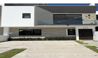 Foto de inmueble en Av. Vuelo de las Grullas, San Agustin, Tlajomulco de Zúñiga, Jalisco, Col. San Agustin C.P. 45645, Tlajomulco de Zúñiga