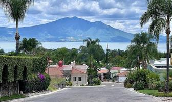 Foto de inmueble en Libramiento ajijic, Col. San Antonio Tlayacapan C.P. 45922, Chapala