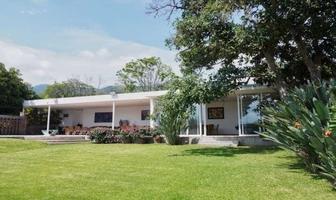 Foto de inmueble en calle ., Col. San Antonio Tlayacapan C.P. 45922, Chapala