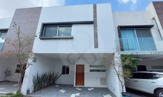Foto de inmueble en Calle Aquiles Serdán, Col. Santa Ana Tepetitlán C.P. 45230, Zapopan