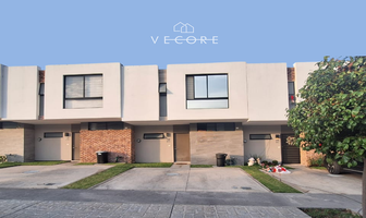 Foto de inmueble en Blvrd. Bosques de Santa Anita, Col. Santa Anita C.P. 45645, Tlajomulco de Zúñiga