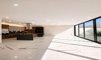 Foto de inmueble en Av Paseo del Anochecer, Col. Solares C.P. 45019, Zapopan