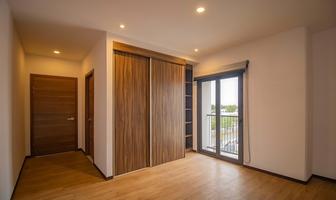Foto de inmueble en P.º de la Estrella 677 Col, 45019 Zapopan, Jal., Col. Solares C.P. 45019, Zapopan