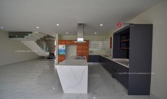 Foto de inmueble en av paseo solares, Col. Solares C.P. 45019, Zapopan