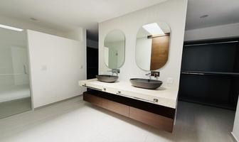 Foto de inmueble en avenida paseo solares, Col. Solares C.P. 45019, Zapopan